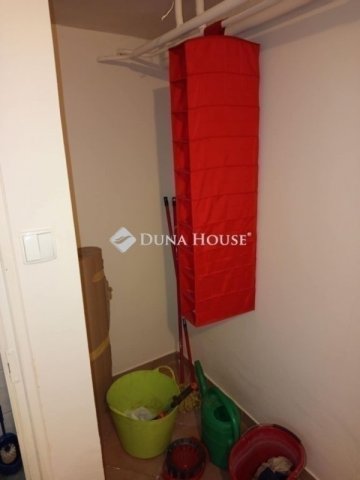 Eladó családi ház, Vecsésen 148 M Ft, 3 szobás