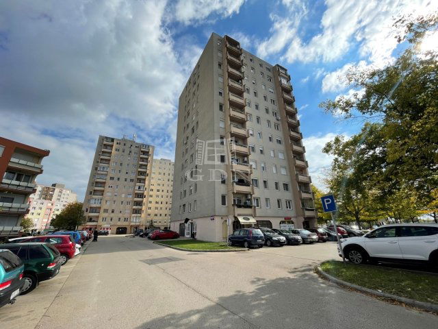 Eladó panellakás, Székesfehérvárott 49.9 M Ft, 2 szobás