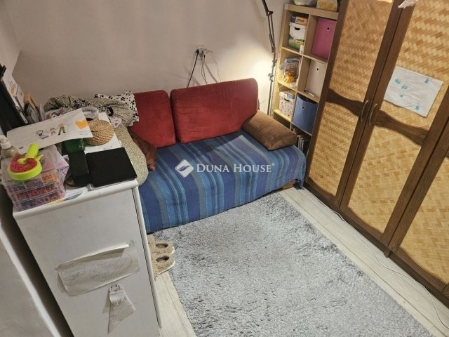 Eladó családi ház, Budapesten, XV. kerületben 38.9 M Ft