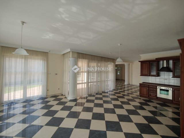 Eladó családi ház, Budapesten, XVIII. kerületben 199.9 M Ft