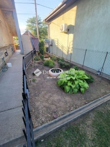 Eladó téglalakás, Kistarcsán 76 M Ft, 4 szobás