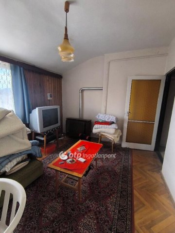 Eladó téglalakás, Bátonyterenyén 9.6 M Ft, 2 szobás