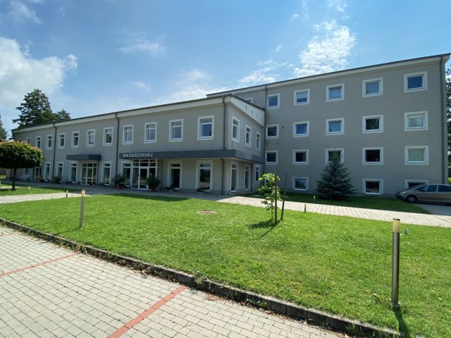 Eladó iroda, Lovasberényben 620 M Ft / költözzbe.hu