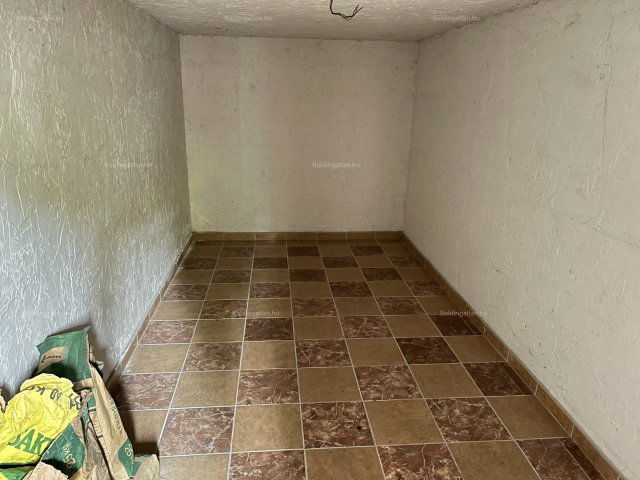 Eladó üzlethelyiség, Kaposváron 5.2 M Ft / költözzbe.hu