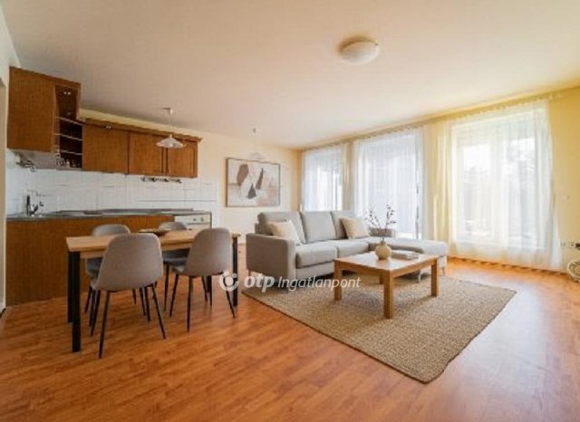 Eladó sorház, Pécelen 95.9 M Ft, 3 szobás / költözzbe.hu