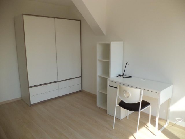 Kiadó téglalakás, albérlet, Pécsett 130 E Ft / hó, 1 szobás