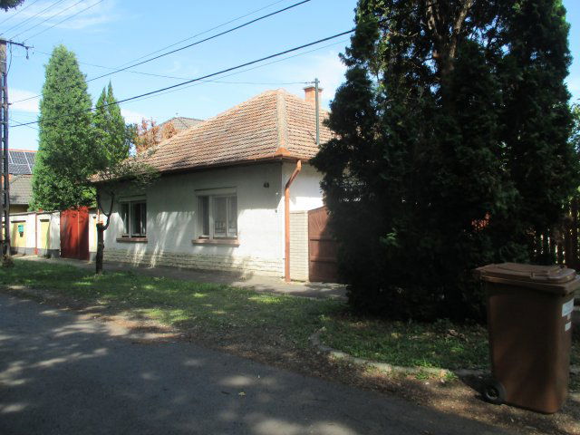 Eladó családi ház, Békéscsabán 44.9 M Ft, 3 szobás