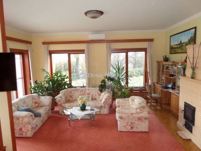 Eladó családi ház, Birjánon 295 M Ft, 4 szobás