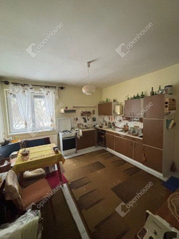 Eladó családi ház, Szegeden 128.5 M Ft, 7 szobás