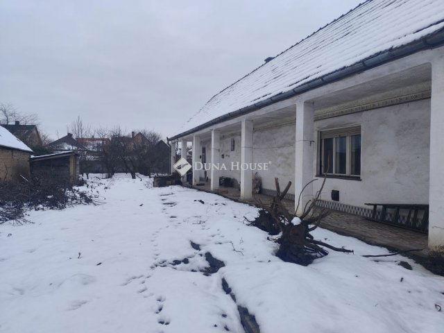 Eladó családi ház, Alsónémediben 49 M Ft, 2 szobás