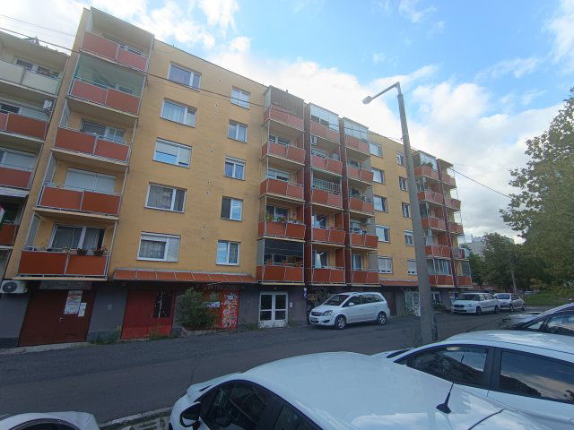 Kiadó panellakás, albérlet, Miskolcon 85 E Ft / hó, 1 szobás