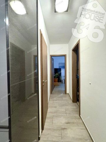 Eladó téglalakás, Kecskeméten 105 M Ft, 4 szobás