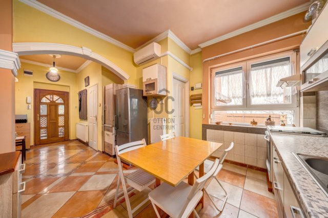 Eladó családi ház, Budapesten, XVIII. kerületben 84.9 M Ft