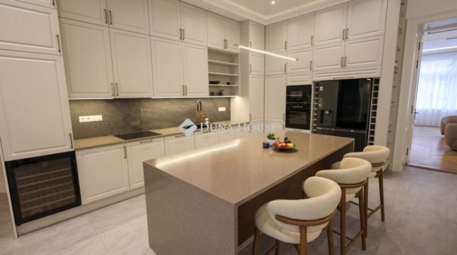 Eladó téglalakás, Budapesten, V. kerületben 775 M Ft, 6 szobás