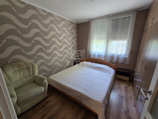 Eladó téglalakás, Baján 28.5 M Ft, 1+1 szobás