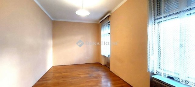 Eladó téglalakás, Szombathelyen 42.8 M Ft, 2 szobás