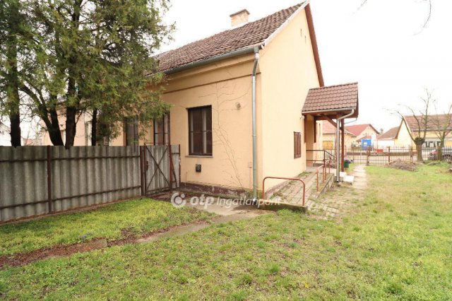 Eladó családi ház, Taksonyon 55.1 M Ft, 3 szobás
