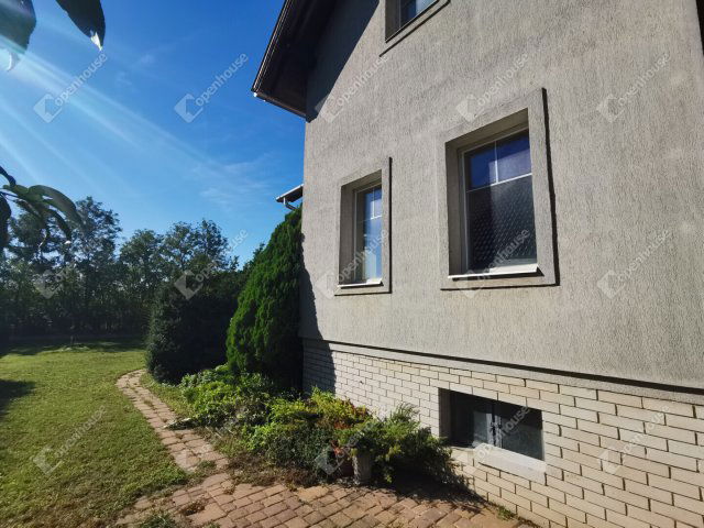 Eladó családi ház, Székesfehérvárott 149.9 M Ft, 5 szobás