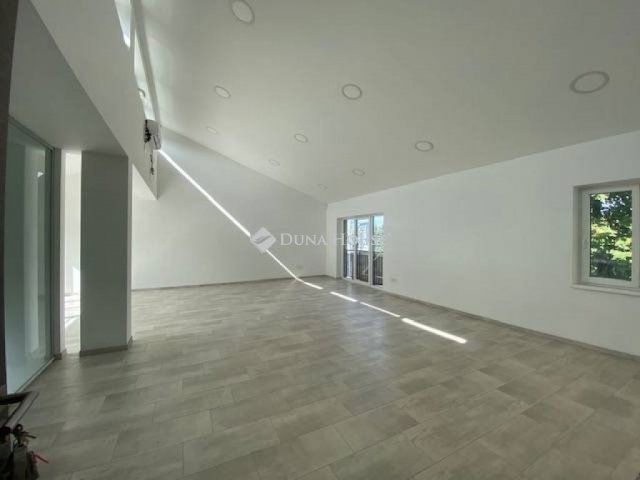 Kiadó üzlethelyiség, Budapesten, III. kerületben 400 E Ft / hó