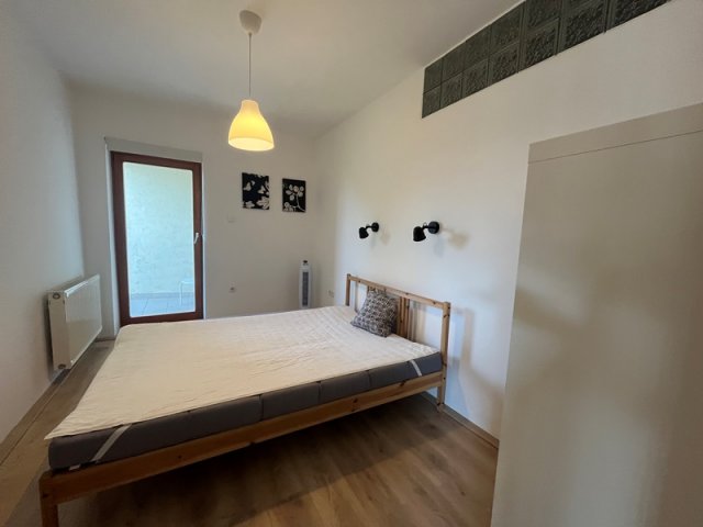 Kiadó téglalakás, albérlet, Pécsett, Garay utcában, 3 szobás