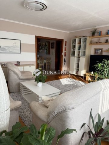 Eladó panellakás, Budapesten, XVI. kerületben 93.9 M Ft
