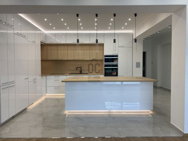 Eladó családi ház, Sződligeten 234 M Ft, 4 szobás