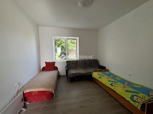 Eladó családi ház, Bakson 18 M Ft, 3 szobás