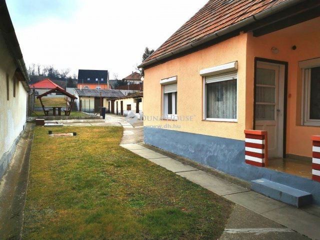 Eladó családi ház, Leányváron 69.99 M Ft, 5 szobás