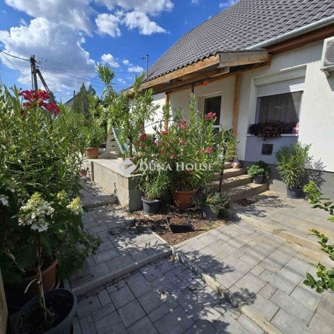 Eladó családi ház, Lajosmizsén 68.9 M Ft, 3 szobás