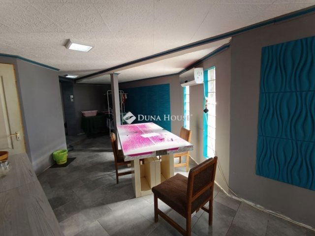 Eladó családi ház, Tápióbicskén 20 M Ft, 4 szobás