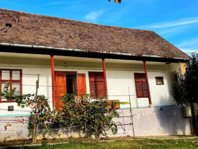 Eladó családi ház, Cikón 23 M Ft, 4 szobás