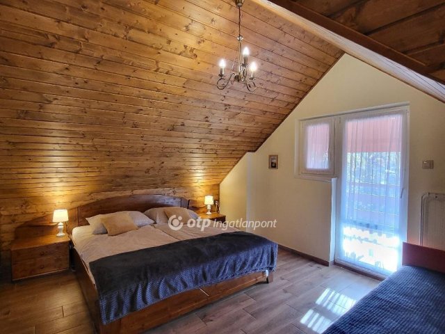 Eladó ikerház, Zamárdiban 217 M Ft, 7+1 szobás