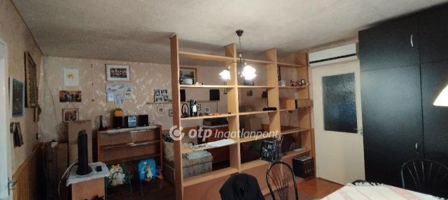 Eladó családi ház, Jászberényben 28 M Ft, 1+1 szobás