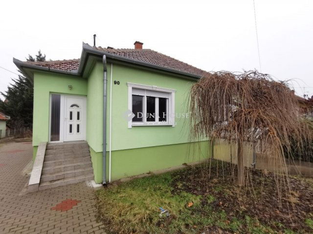 Eladó családi ház, Kecskeméten 93 M Ft, 4 szobás