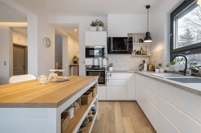 Eladó családi ház, Telkin 159 M Ft, 4 szobás