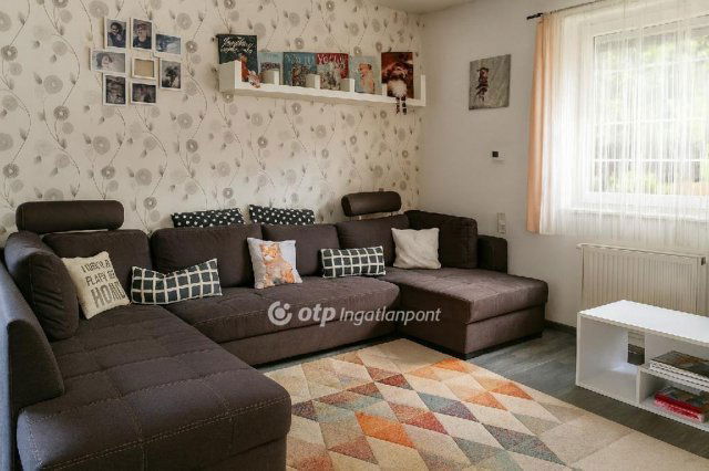 Eladó családi ház, Érden 139.9 M Ft, 5 szobás