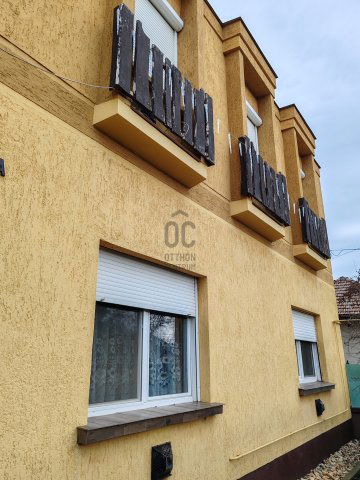Eladó családi ház, Tiszaföldváron 60 M Ft, 6 szobás