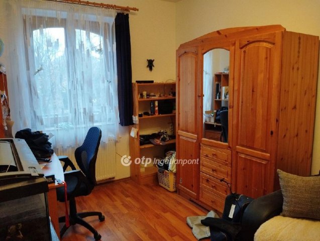 Eladó családi ház, Kőszárhegyen 150 M Ft, 3+2 szobás