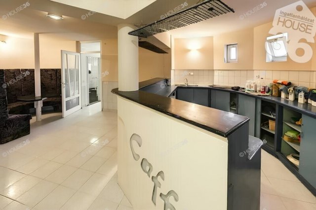 Eladó családi ház, Kecskeméten 135.9 M Ft, 4 szobás