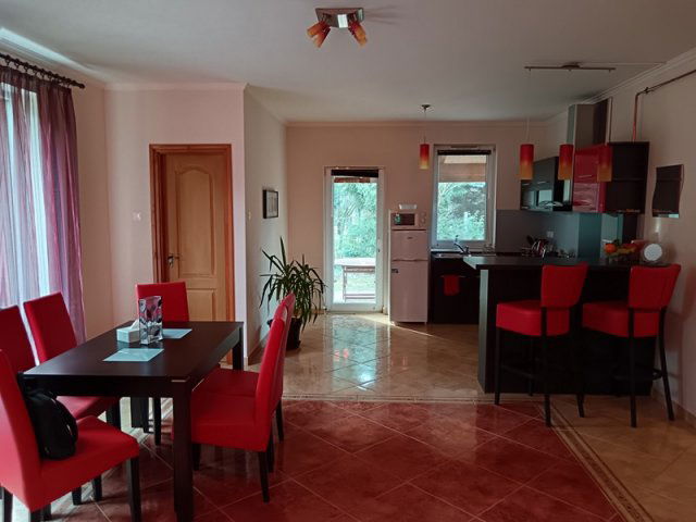 Eladó ikerház, Nyíregyházán 95 M Ft, 4 szobás