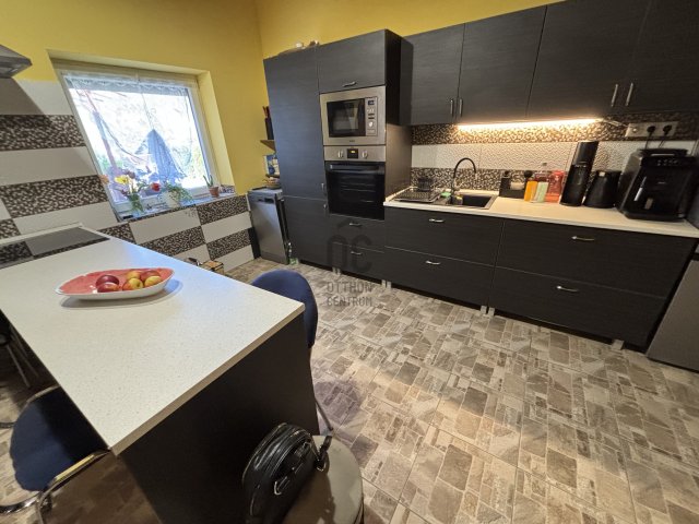 Eladó családi ház, Várpalotán 67 M Ft, 3 szobás