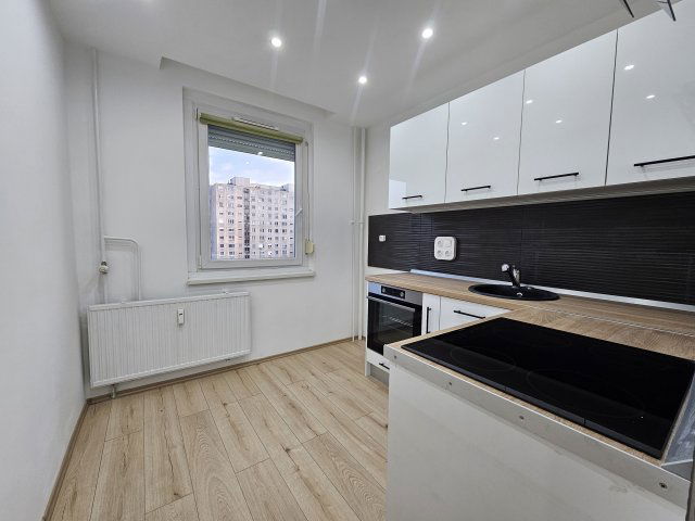 Eladó panellakás, Debrecenben, Jerikó utcában 71.9 M Ft