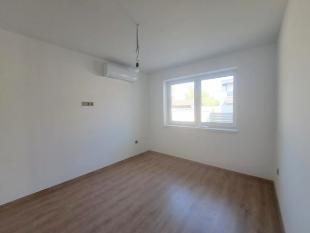 Eladó ikerház, Nyíregyházán 115 M Ft, 3 szobás