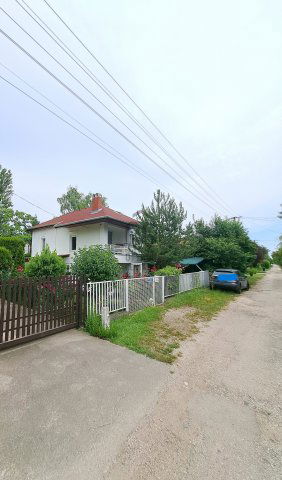 Eladó családi ház, Velencén 110 M Ft, 3 szobás