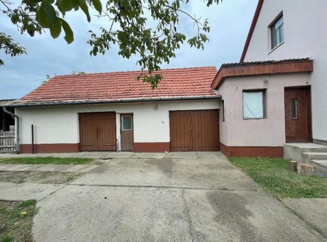 Eladó családi ház, Kiskőrösön 55 M Ft, 4 szobás