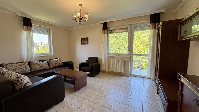 Kiadó téglalakás, albérlet, Debrecenben 250 E Ft / hó, 3 szobás