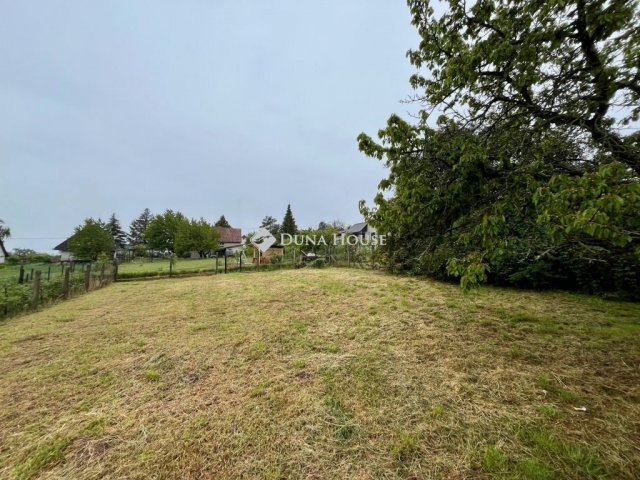 Eladó nyaraló, Felsőörsön 57.9 M Ft, 3 szobás