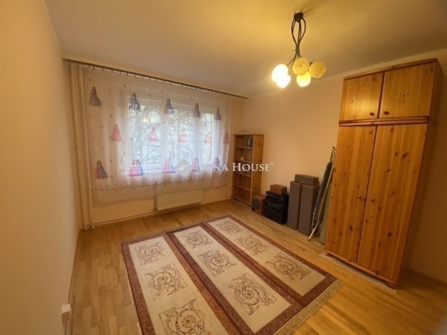 Eladó panellakás, Szegeden 72 M Ft, 3 szobás