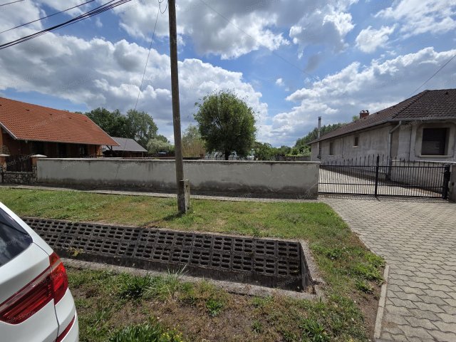 Eladó telek, Izsákon 15 M Ft / költözzbe.hu