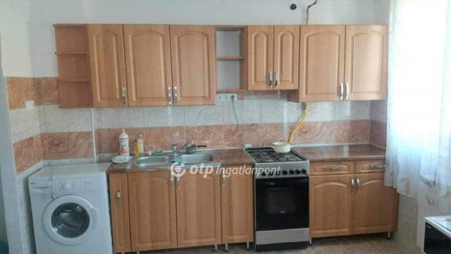 Eladó téglalakás, Veszprémben 55 M Ft, 2 szobás